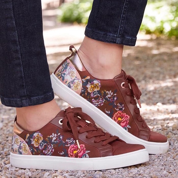 Matilda Jane Women Fashion Sneaker {NEW} size 9 - Picture 4 of 4